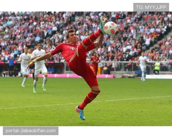 即时：格雷戈里奇头球破门，弗赖堡再度取得领先